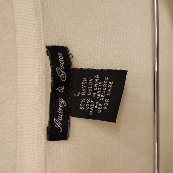 Audrey and Grace Women's Sweater Vest - Picture 2 of 5